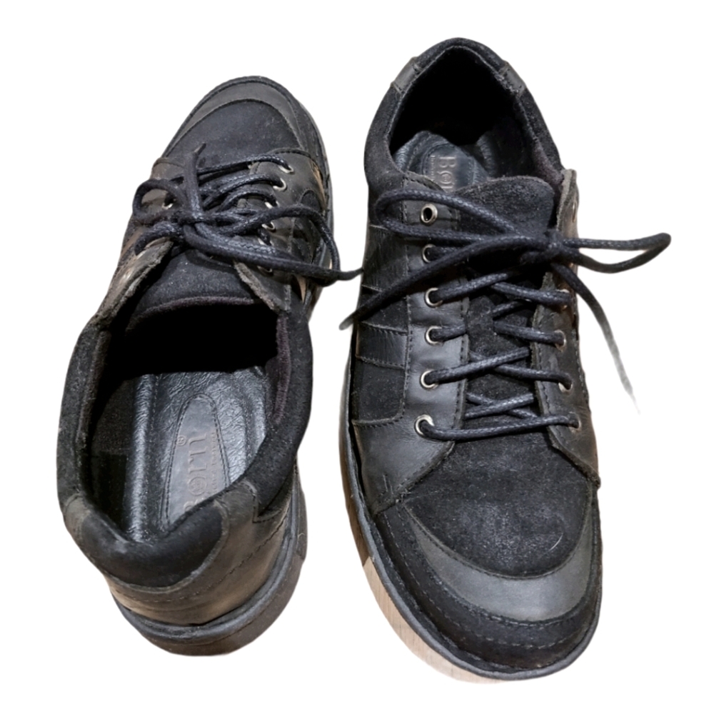 Born womens leather sneaker